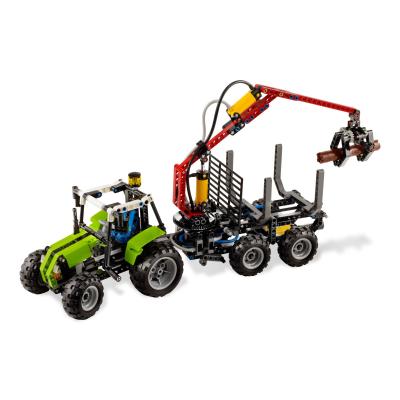 Produktbild Traktor mit Forstkran